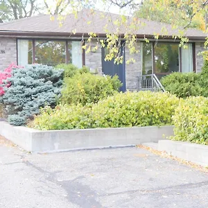 Richview Gardens Suite, 3-bdr Toronto